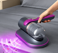 Aspirador AeroPure eliminando ácaros de un colchón con luz UV-C