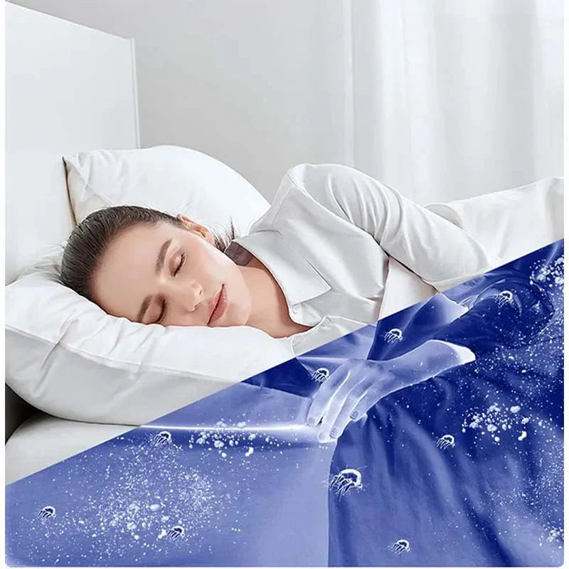 Mujer durmiendo tranquilamente en una cama libre de ácaros gracias a AeroPure